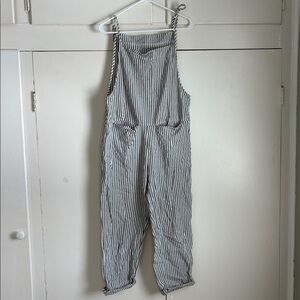 Linen Striped Women's Cuffed Jumpsuit with Front Pockets & Adjustable Straps